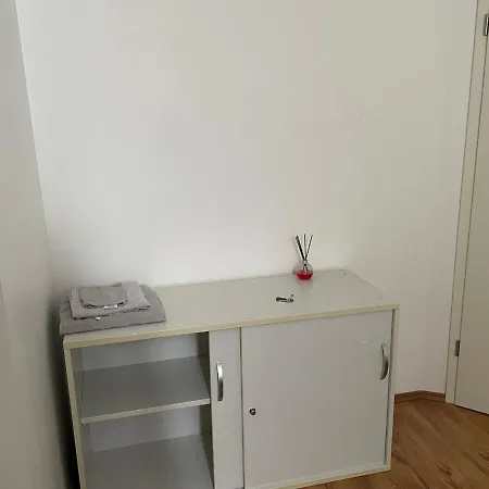 Le Wolf - 1 Chambre Dans Un T3 - 5Mn Tram Du Centre Ville - 15Mn Tram Gare Tgv Mulhouse - Wifi - Parking Exterior foto