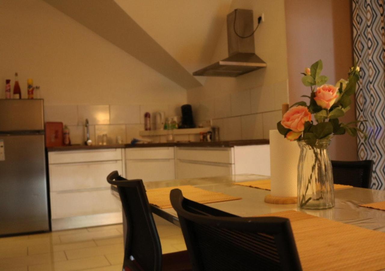 Homestay Le Wolf - 1 Dans Un T3 - 5mn Tram Du Centre - 15mn Tram Gare Tgv - Wifi - Parking Mulhouse